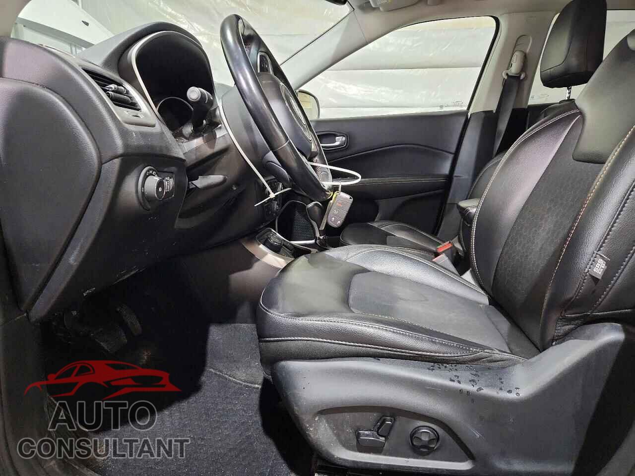 JEEP COMPASS 2019 - 3C4NJDBB9KT656910