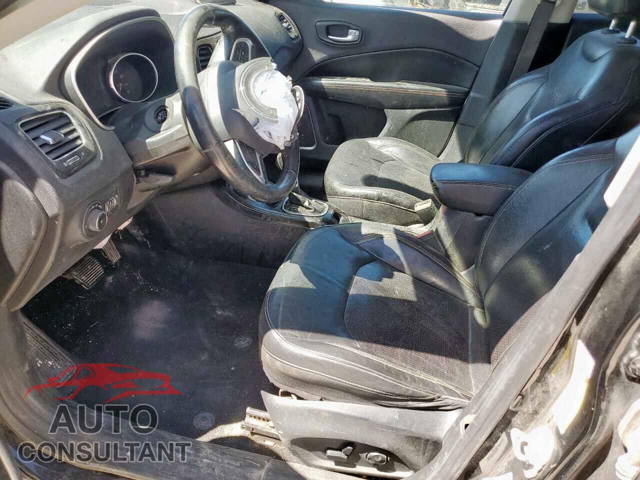 JEEP COMPASS 2018 - 3C4NJDCB5JT332771