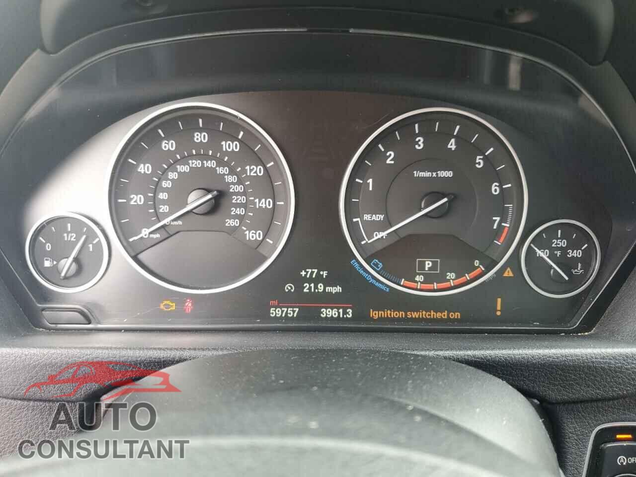 BMW 3 SERIES 2016 - WBA8E1G58GNU11619
