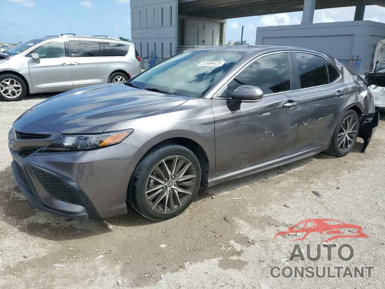 TOYOTA CAMRY 2022 - 4T1G11AK2NU667732