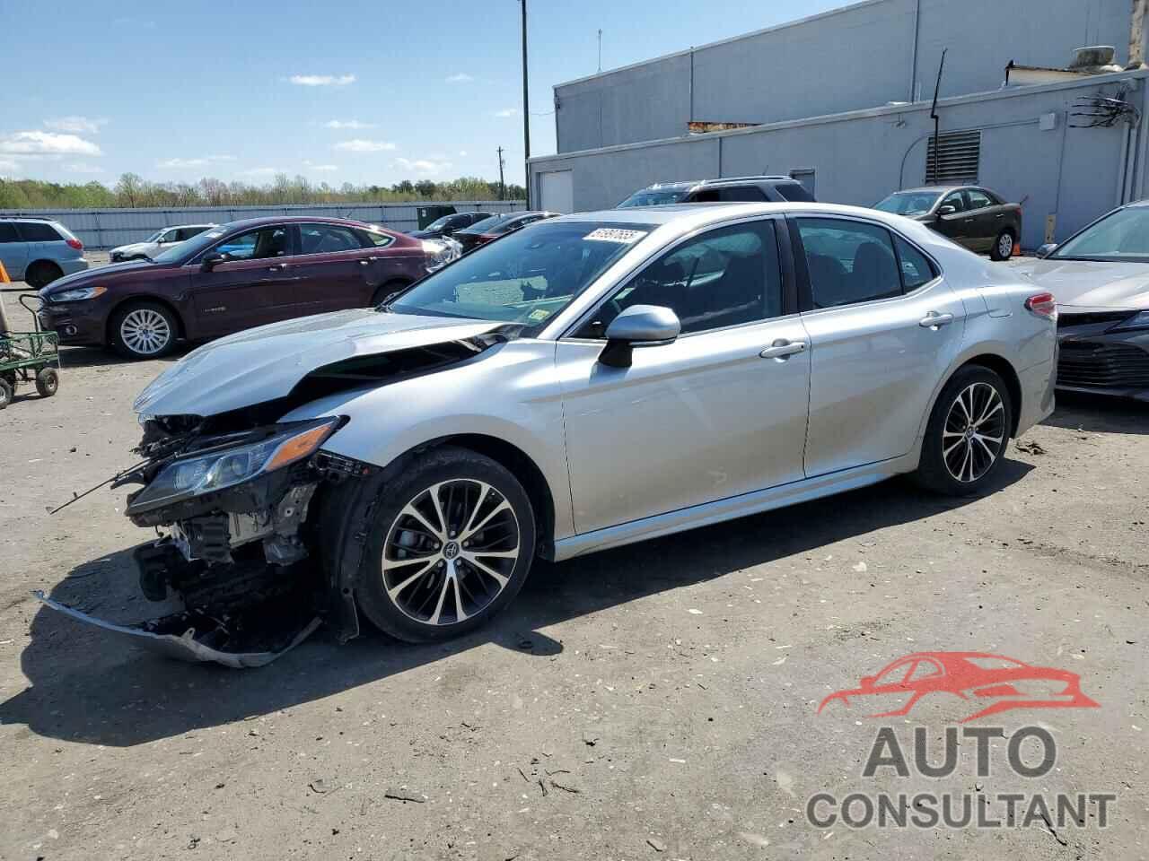 TOYOTA CAMRY 2018 - 4T1B11HK5JU536630