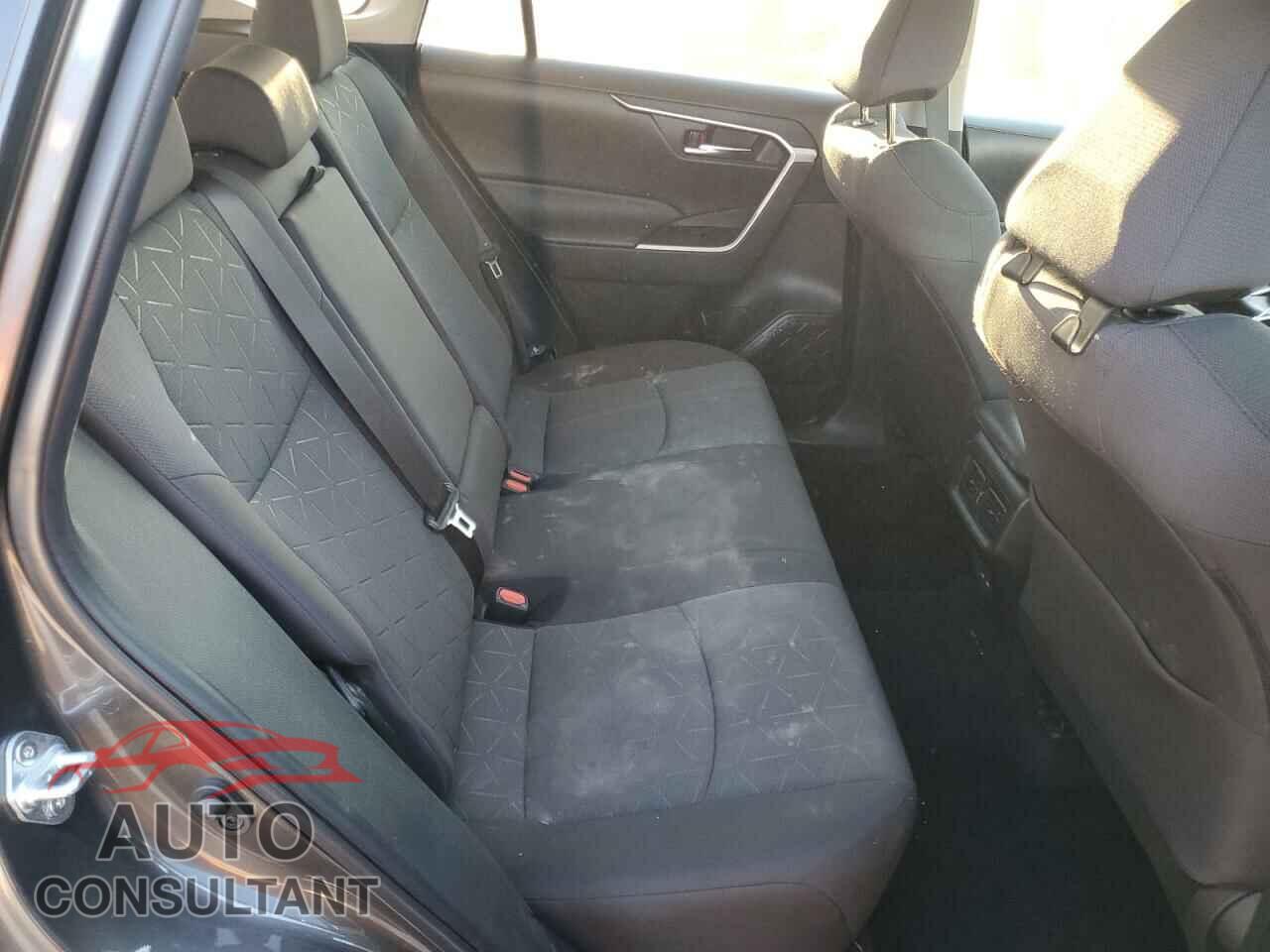 TOYOTA RAV4 2023 - 2T3W1RFVXPC219974