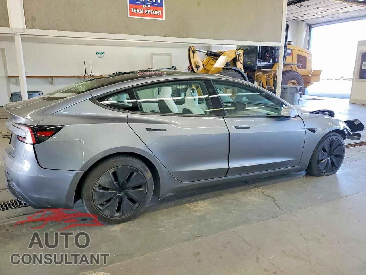 TESLA MODEL 3 2025 - 5YJ3E1EB7SF874249