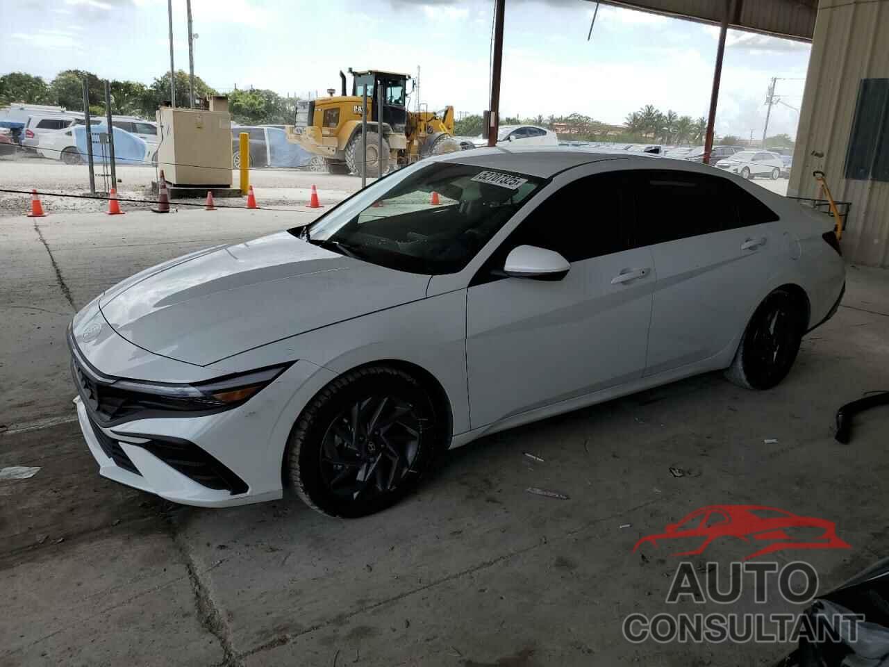 HYUNDAI ELANTRA 2024 - KMHLM4DG9RU764026
