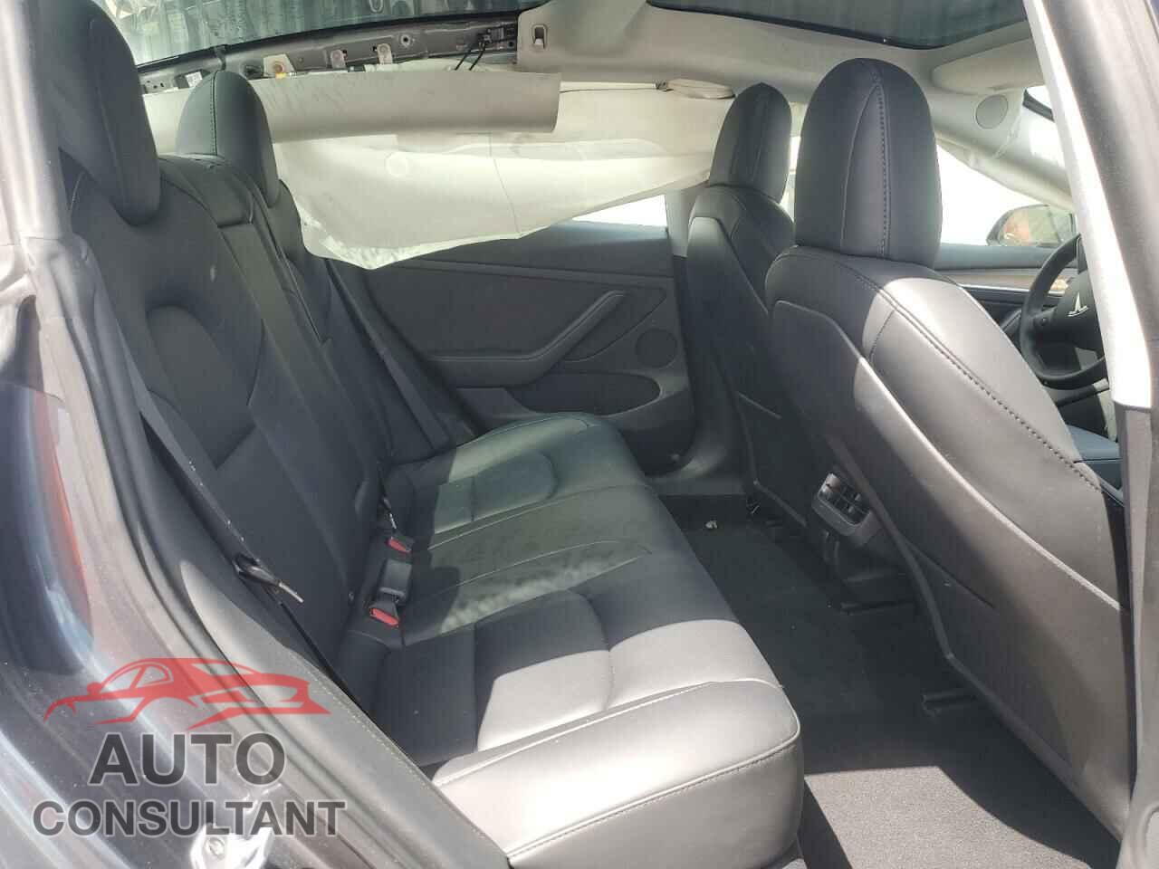 TESLA MODEL 3 2022 - 5YJ3E1EA3NF372463