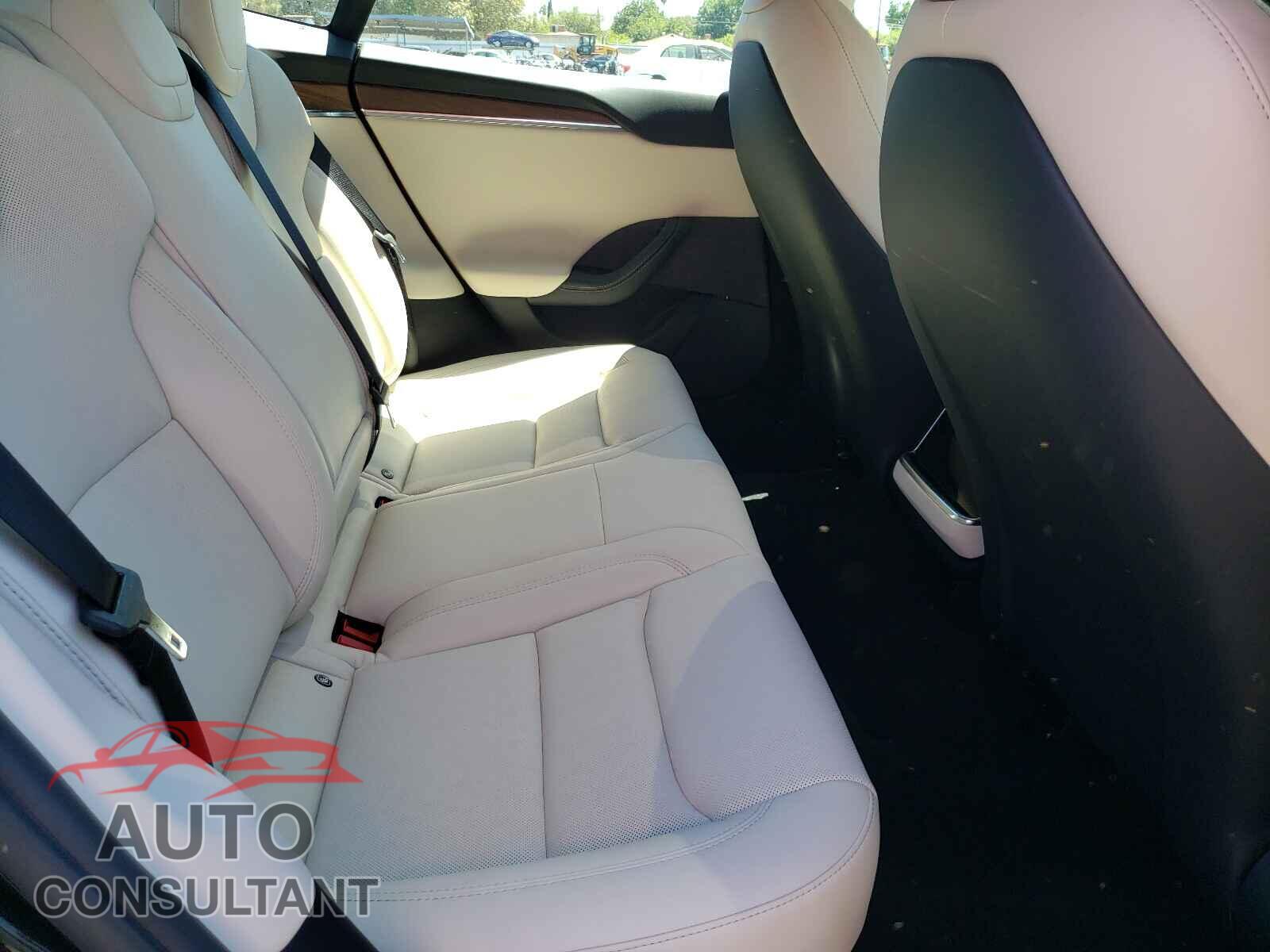 TESLA MODEL S 2021 - 5YJSA1E57MF432303
