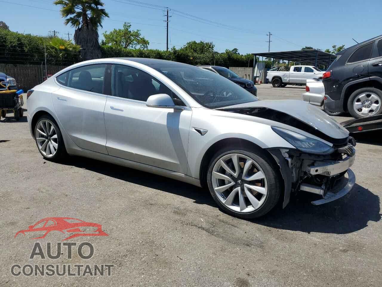 TESLA MODEL 3 2018 - 5YJ3E1EA0JF048381