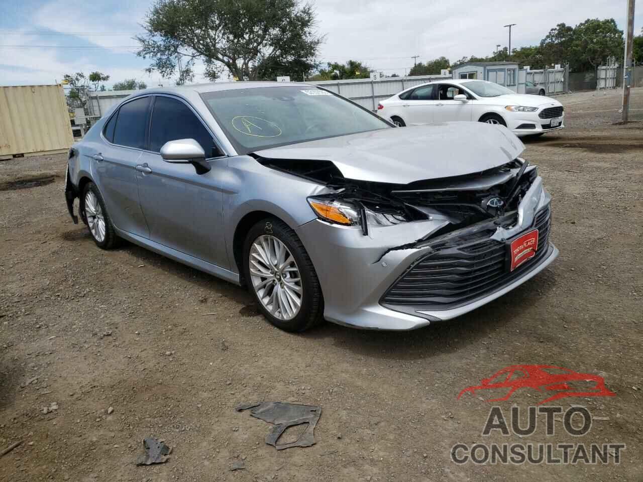 TOYOTA CAMRY 2018 - 4T1B11HKXJU051514