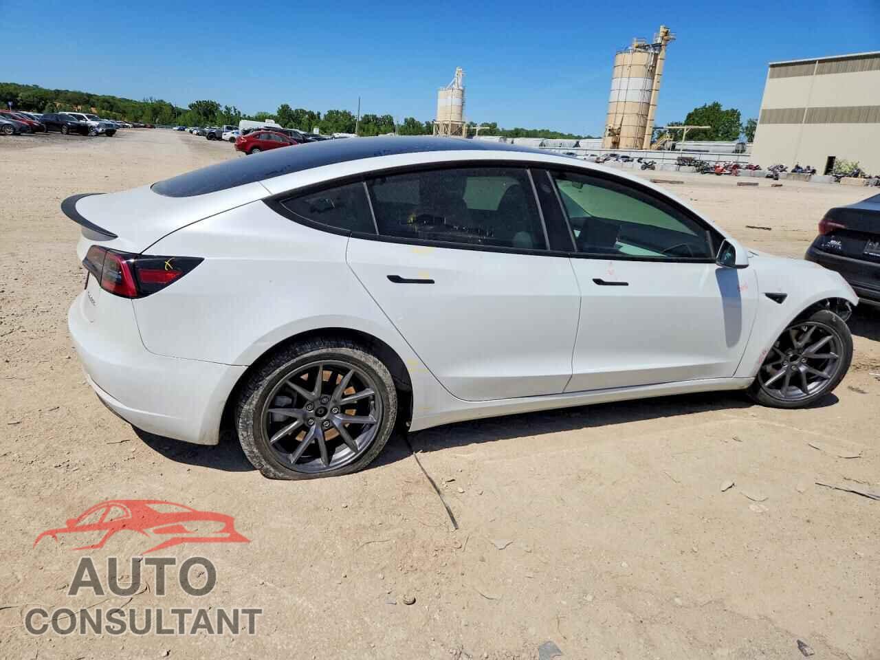 TESLA MODEL 3 2023 - 5YJ3E1EA3PF490077