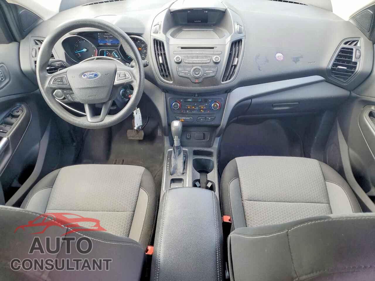 FORD ESCAPE 2017 - 1FMCU9GD3HUC41002