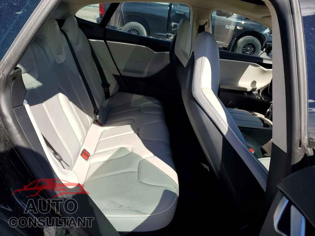 TESLA MODEL S 2013 - 5YJSA1CP8DFP25597