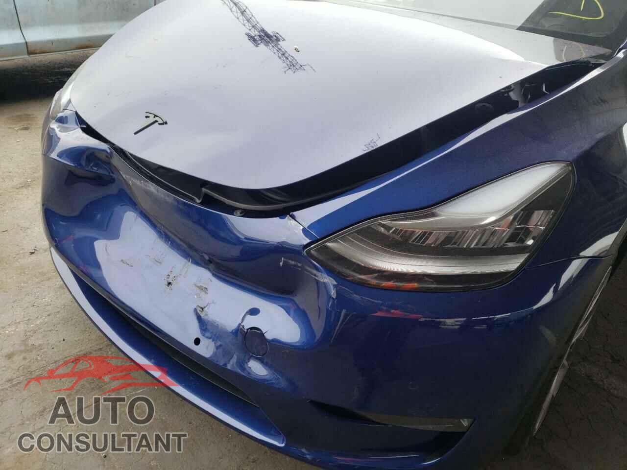 TESLA MODEL Y 2022 - 7SAYGDEE8NF493643