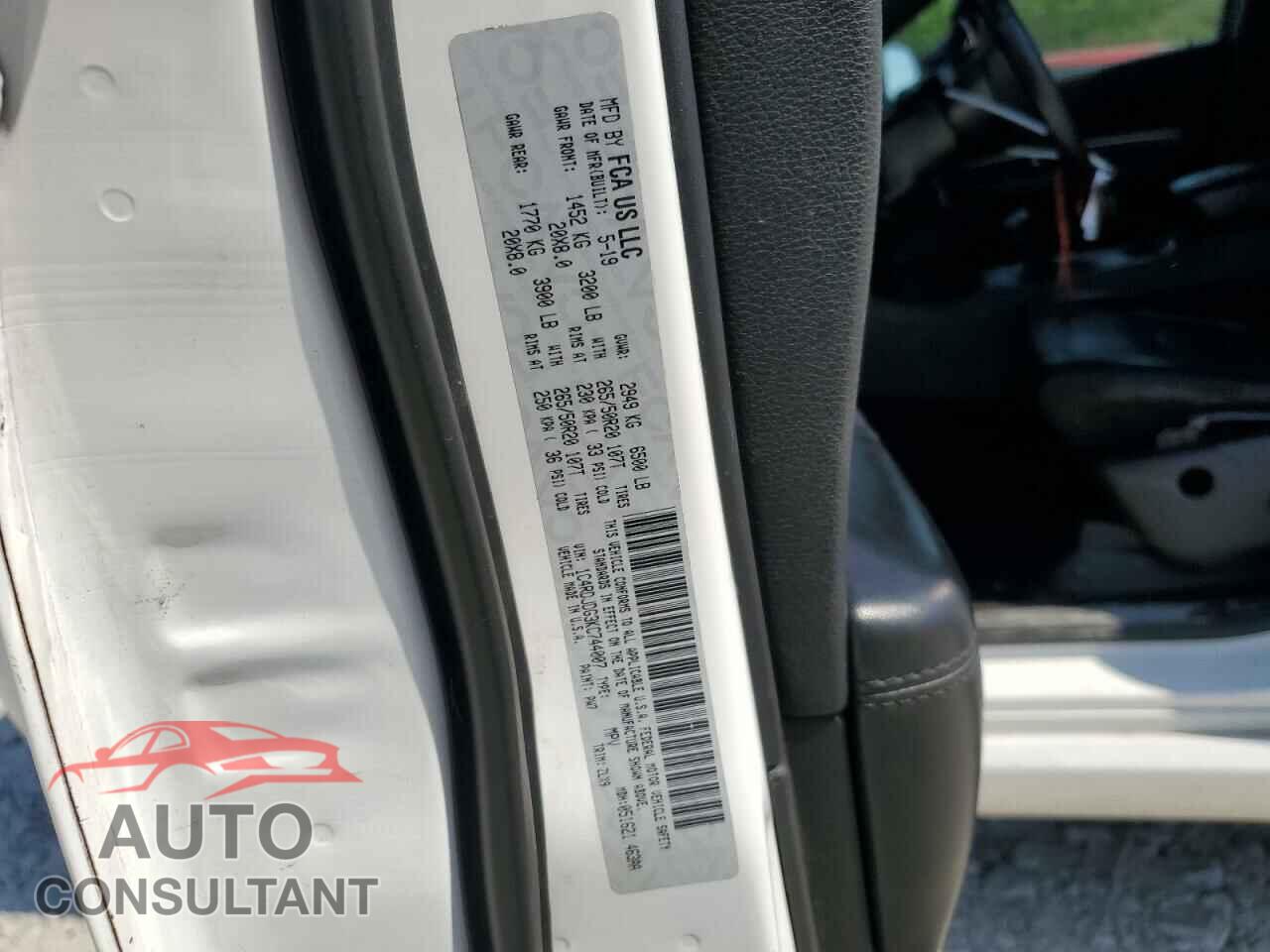 DODGE DURANGO 2019 - 1C4RDJDG3KC744007