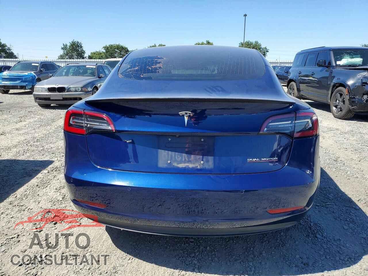 TESLA MODEL 3 2018 - 5YJ3E1EB5JF083989