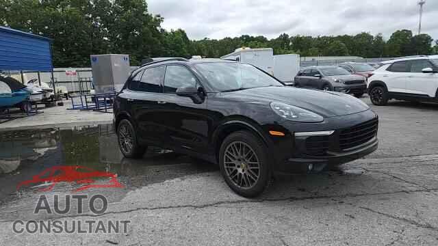 PORSCHE CAYENNE 2017 - WP1AA2A21HKA80923