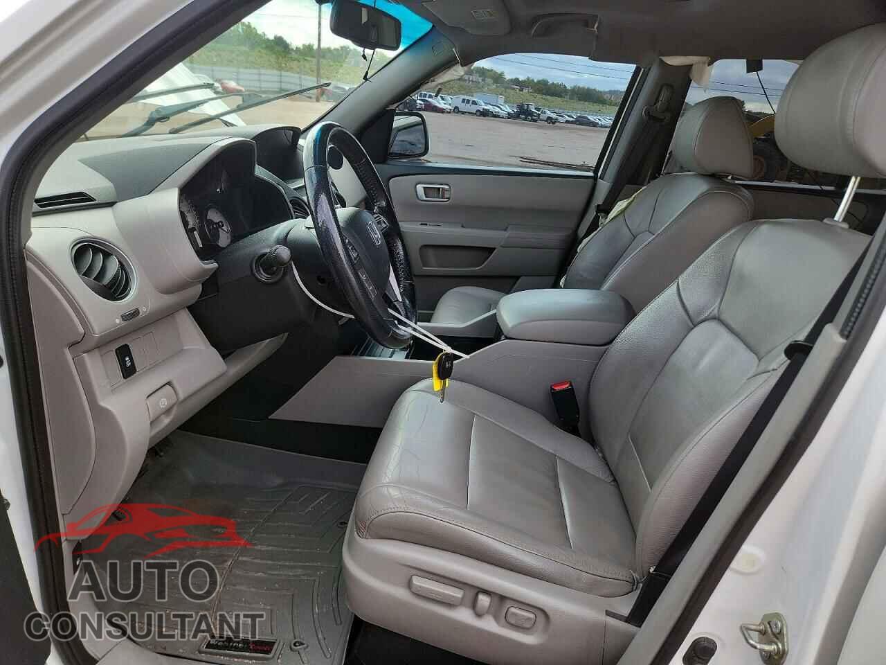 HONDA PILOT 2015 - 5FNYF4H7XFB025850