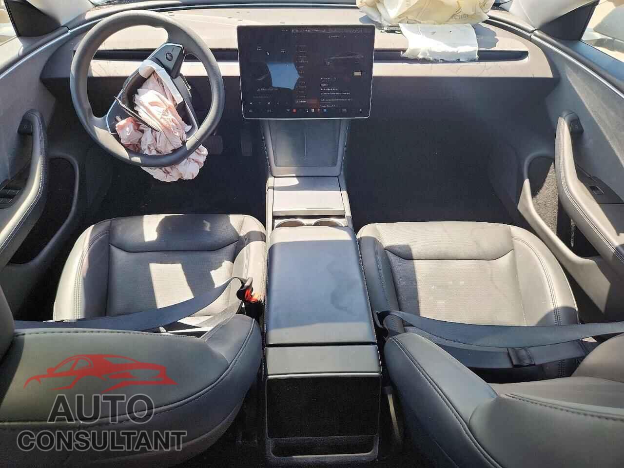TESLA MODEL 3 2024 - 5YJ3E1EA7RF824727