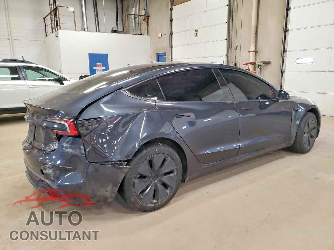 TESLA MODEL 3 2025 - 5YJ3E1EA6SF984409