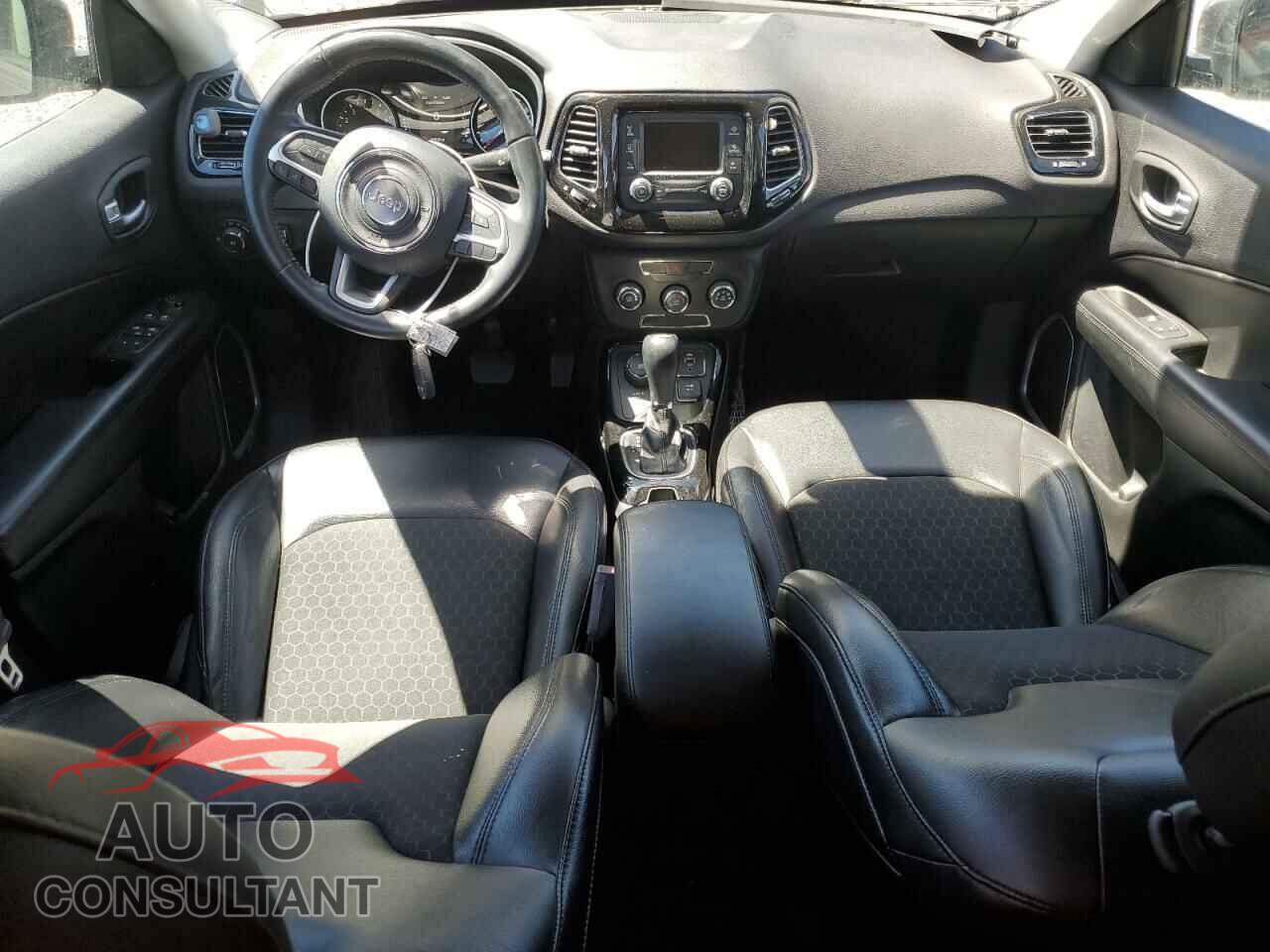 JEEP COMPASS 2018 - 3C4NJDBB5JT453379