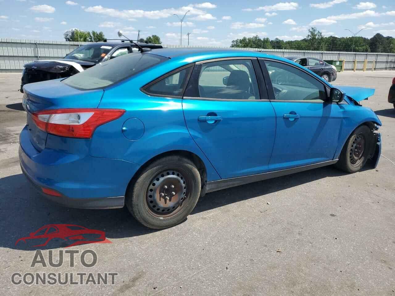 FORD FOCUS 2012 - 1FAHP3F26CL425613