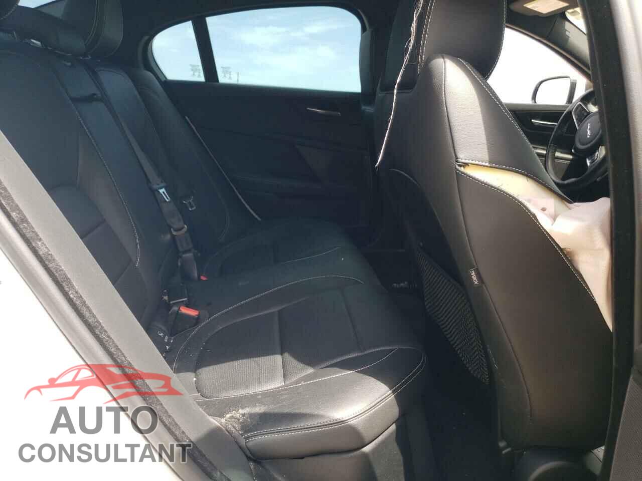 JAGUAR XE 2018 - SAJAF4FX0JCP33858