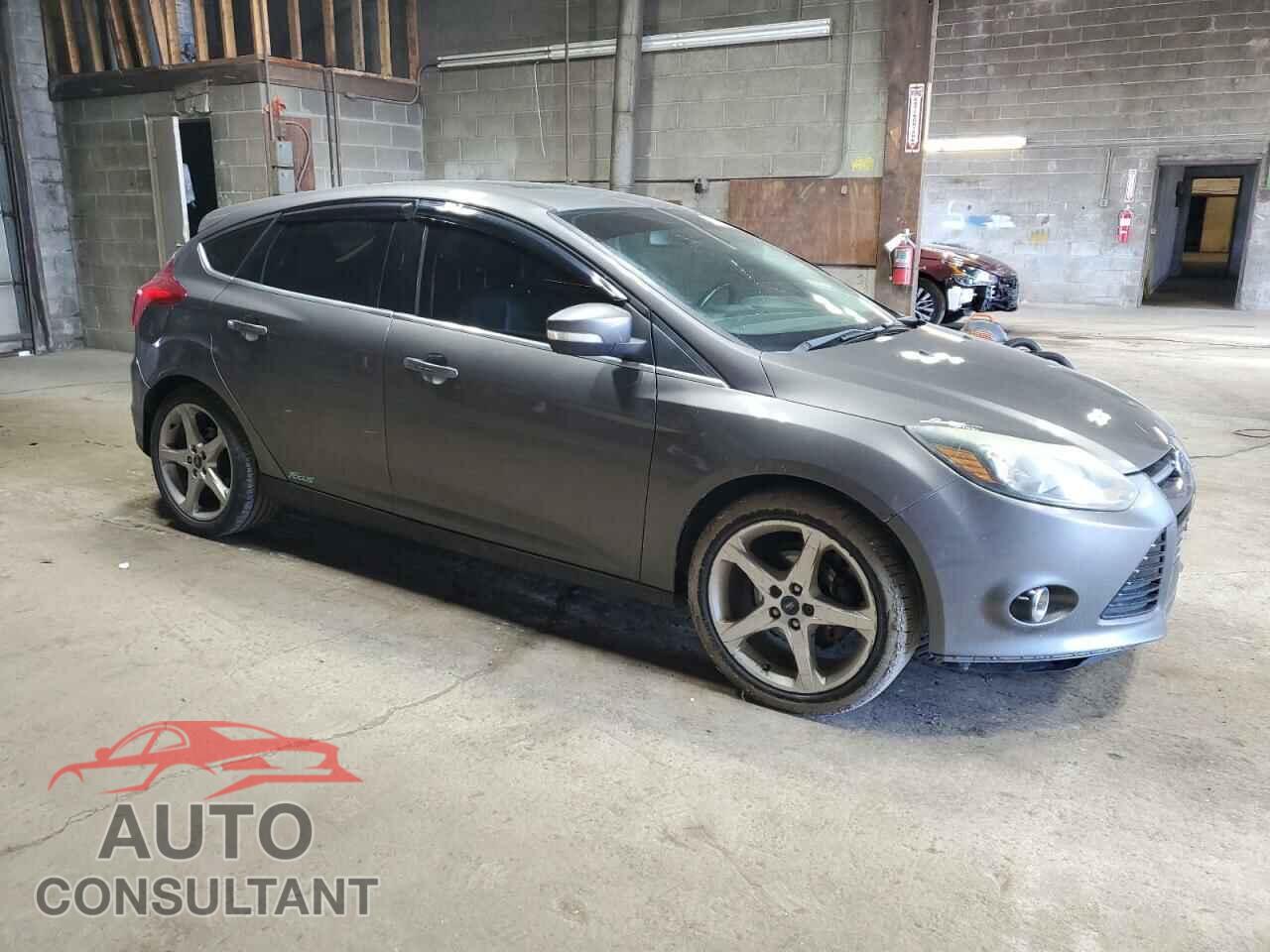 FORD FOCUS 2012 - 1FAHP3N21CL279283