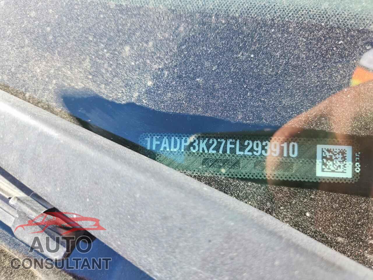 FORD FOCUS 2015 - 1FADP3K27FL293910