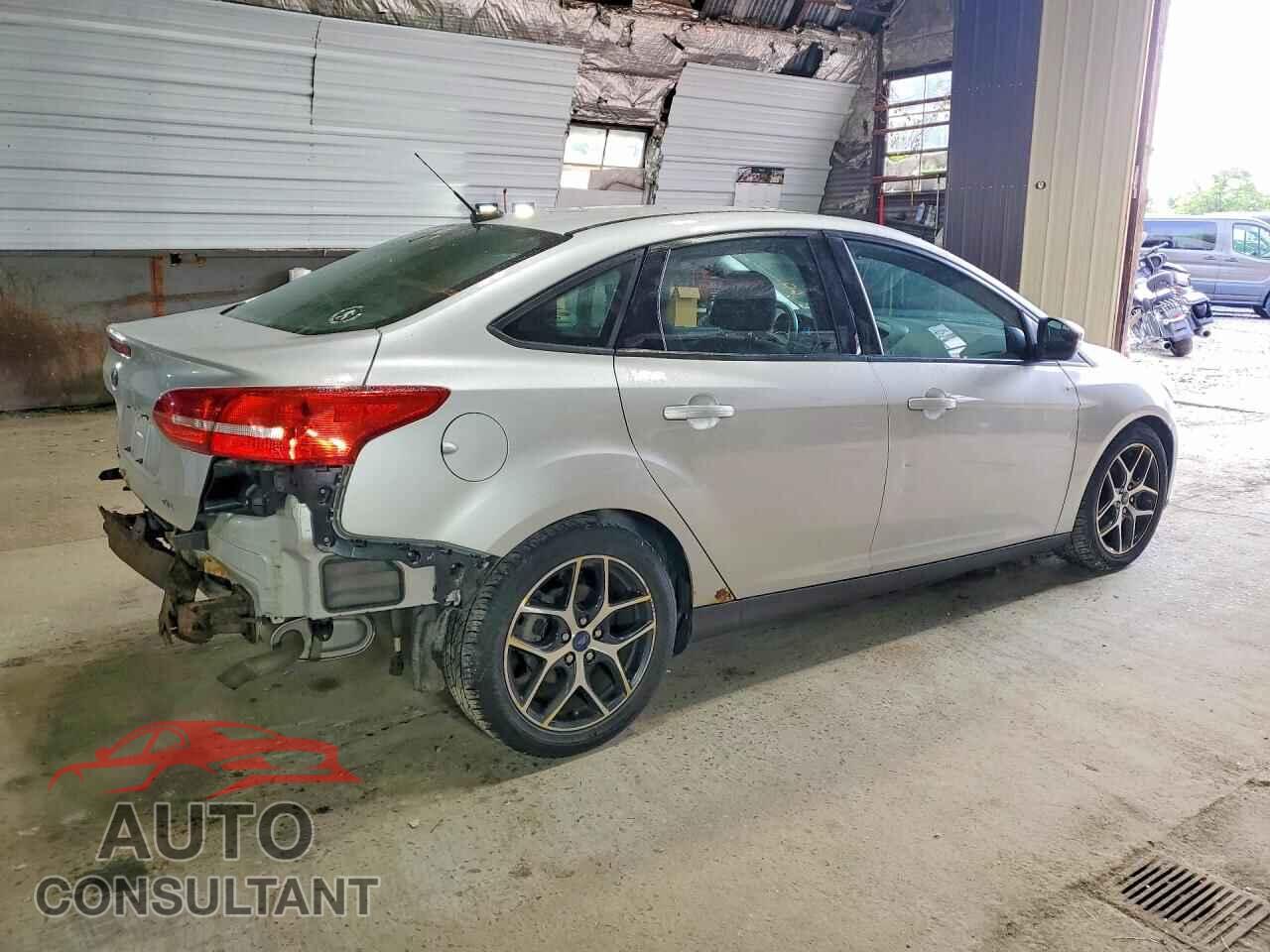 FORD FOCUS 2017 - 1FADP3H23HL237974