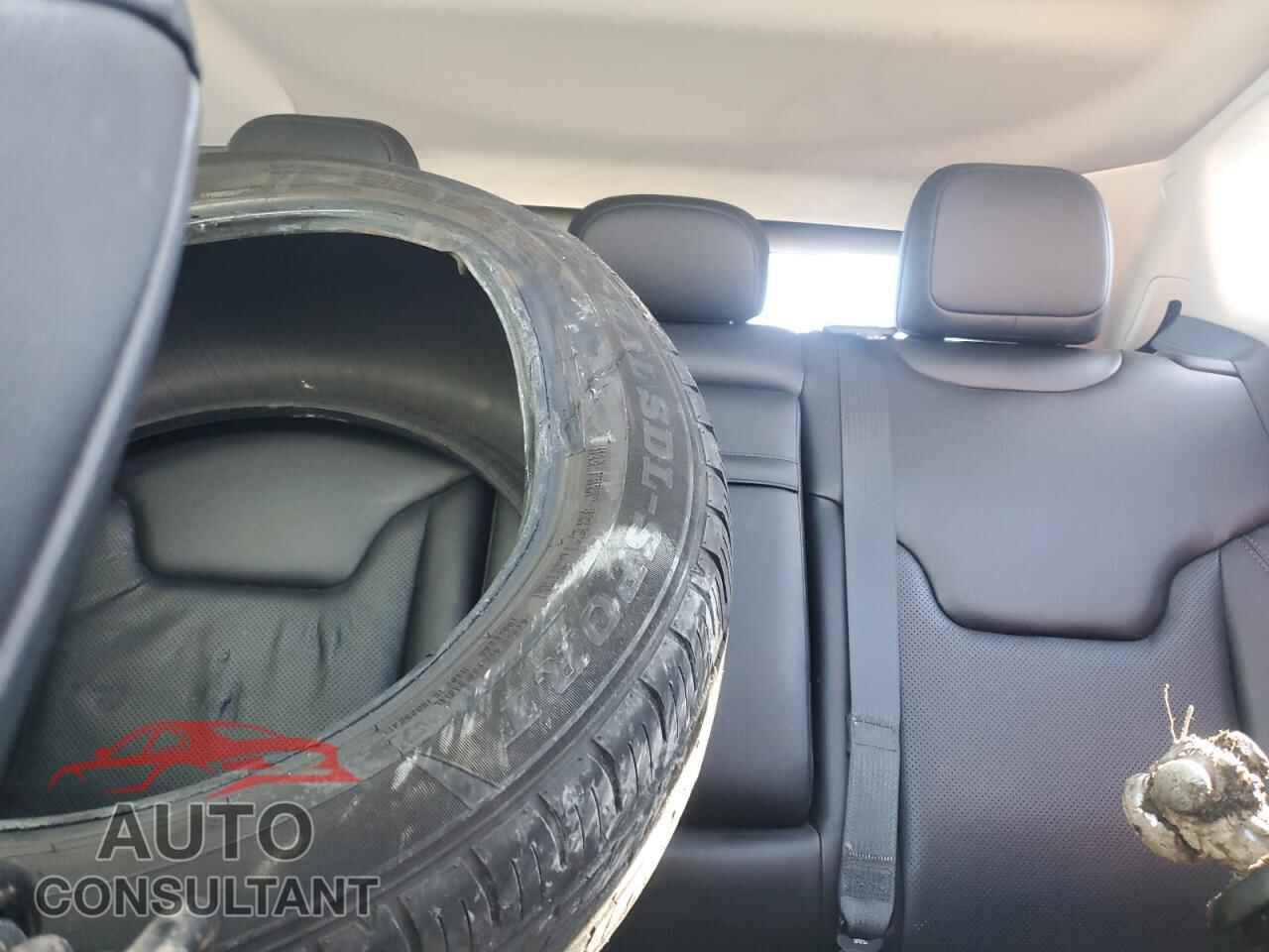 JEEP COMPASS 2018 - 3C4NJDCB4JT144324