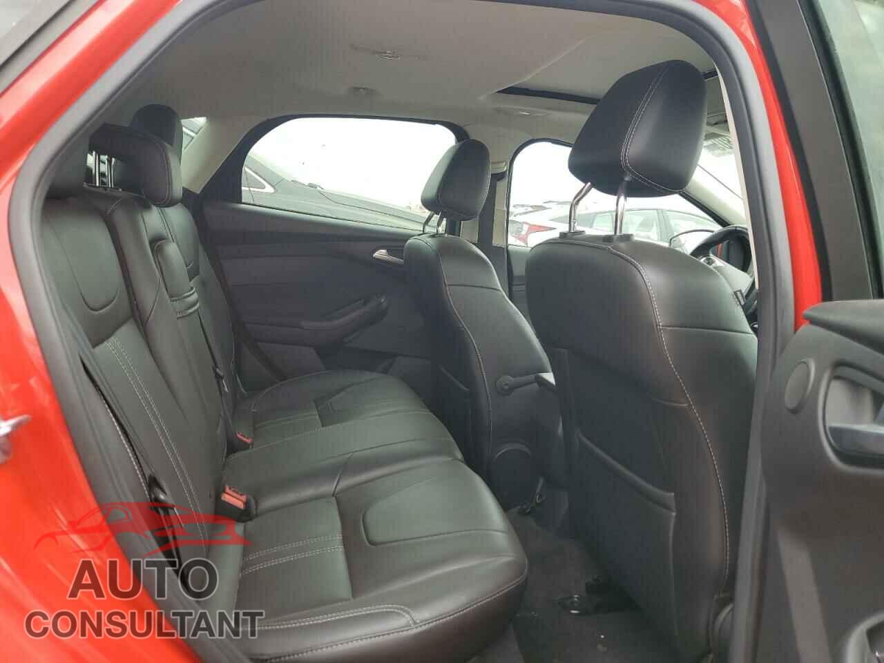 FORD FOCUS 2012 - 1FAHP3M2XCL303971
