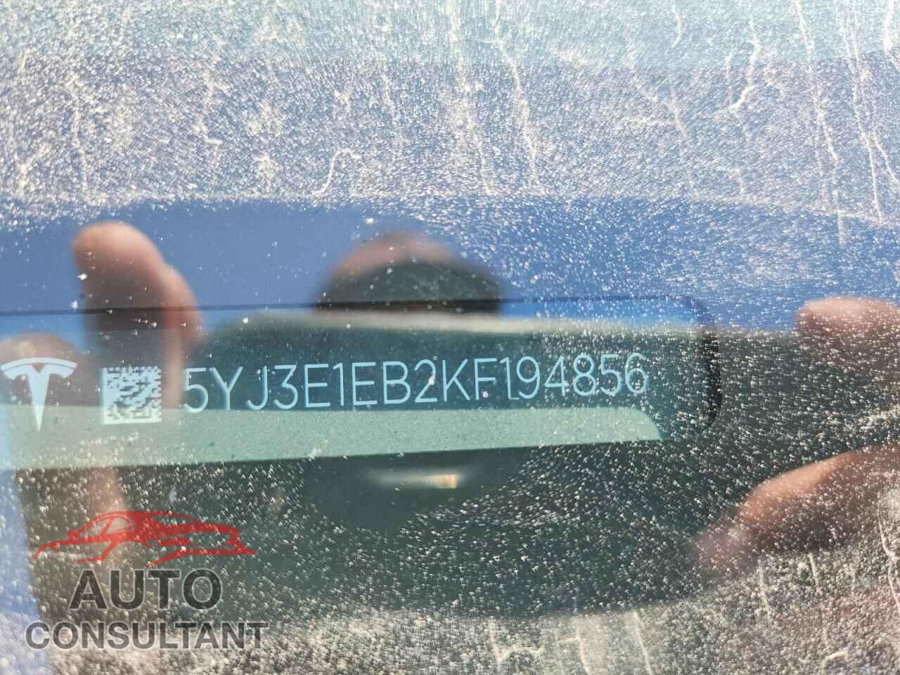 TESLA MODEL 3 2019 - 5YJ3E1EB2KF194856