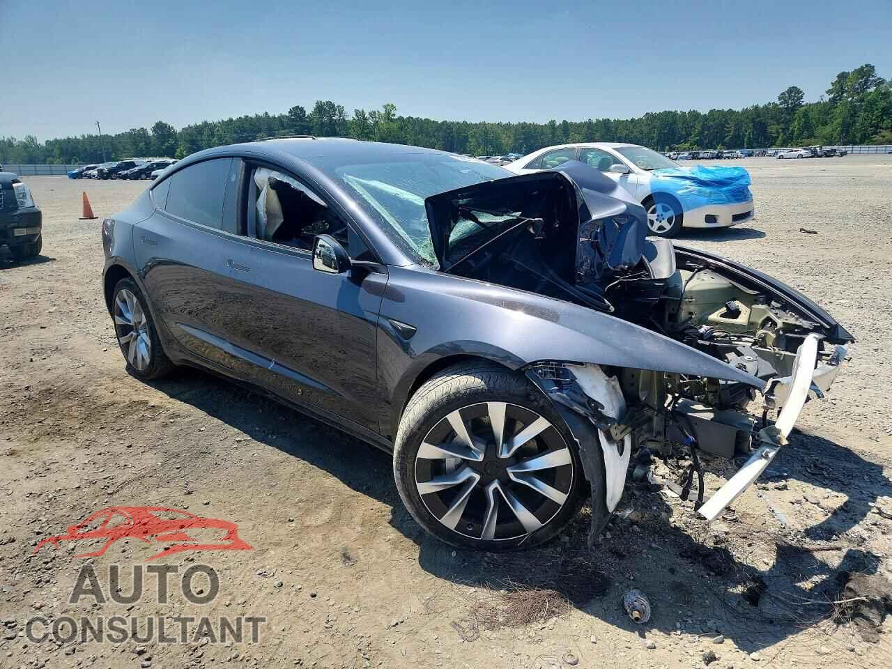 TESLA MODEL 3 2024 - 5YJ3E1EA4RF749422