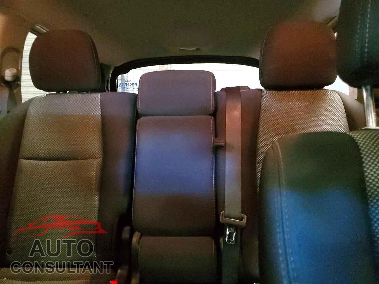 NISSAN PATHFINDER 2017 - 5N1DR2MM9HC676260