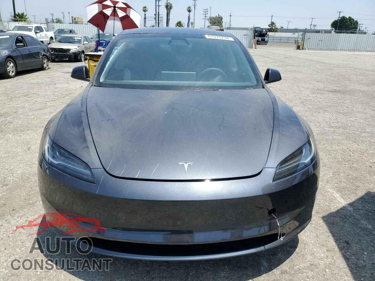 TESLA MODEL 3 2024 - 5YJ3E1EA9RF728128