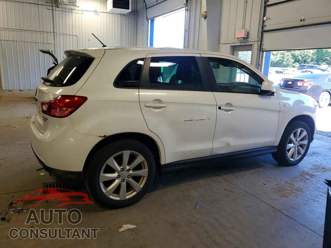 MITSUBISHI OUTLANDER 2015 - 4A4AR3AUXFE004591