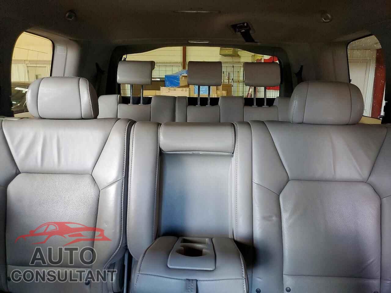 HONDA PILOT 2011 - 5FNYF3H56BB036654