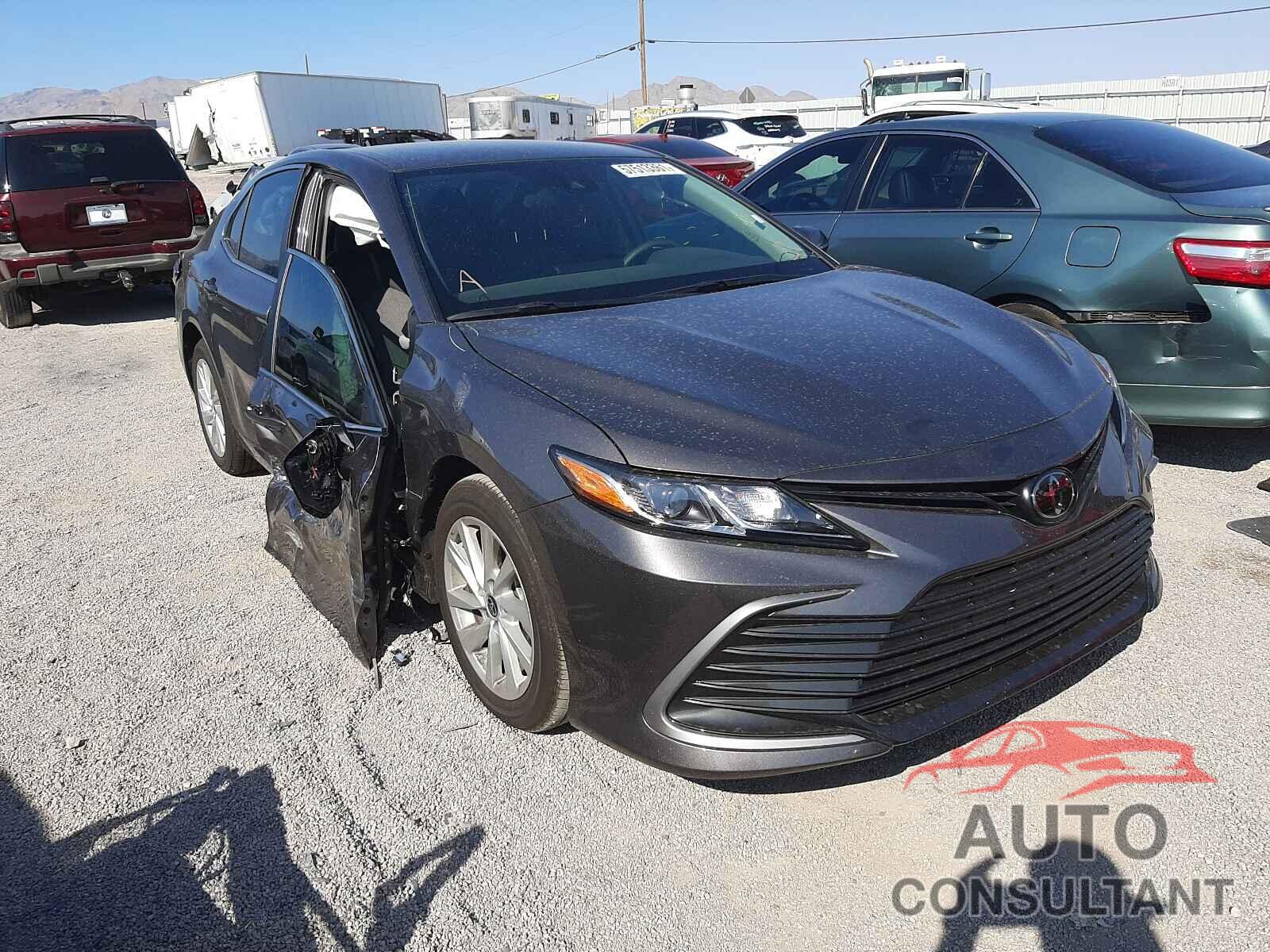 TOYOTA CAMRY 2021 - 4T1C11AKXMU604925