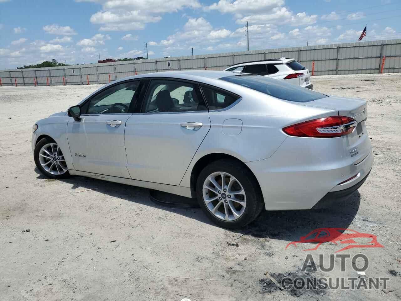 FORD FUSION 2019 - 3FA6P0LU0KR193764