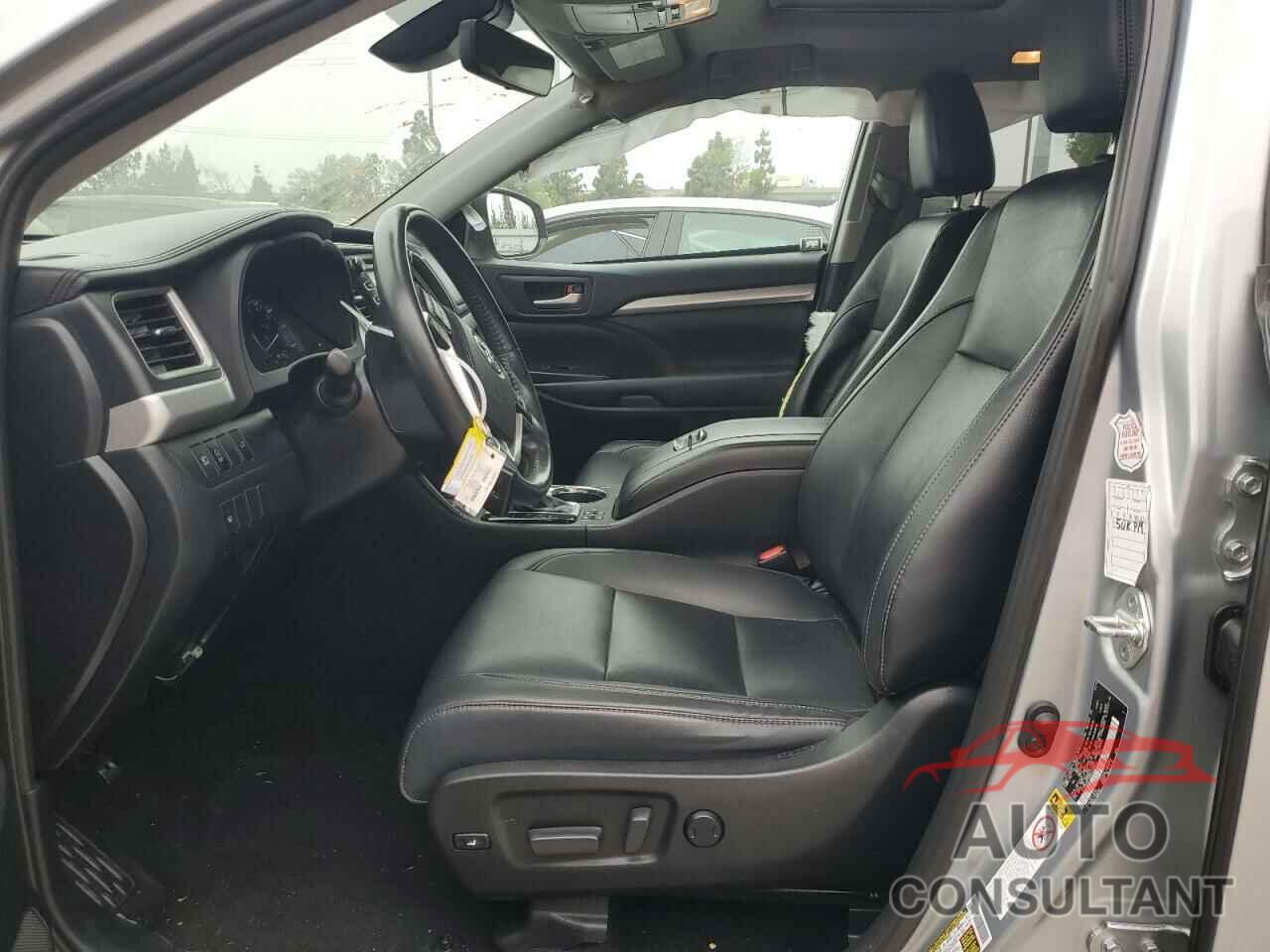TOYOTA HIGHLANDER 2019 - 5TDKZRFHXKS299951