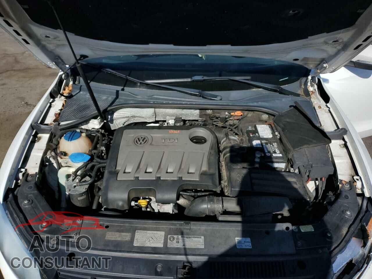 VOLKSWAGEN PASSAT 2014 - 1VWBN7A30EC022997