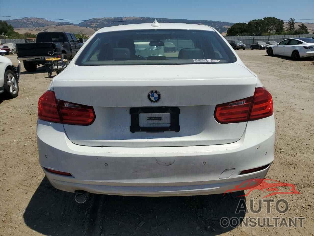 BMW 3 SERIES 2015 - WBA3B1G59FNT05410