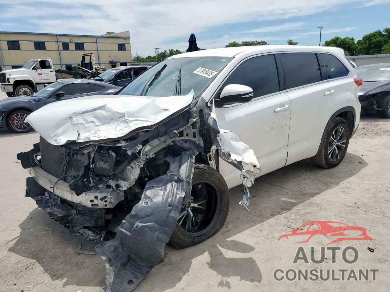 TOYOTA HIGHLANDER 2018 - 5TDZARFH2JS038835