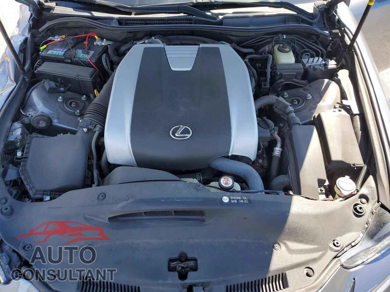 LEXUS IS 2018 - JTHC81D20J5032196