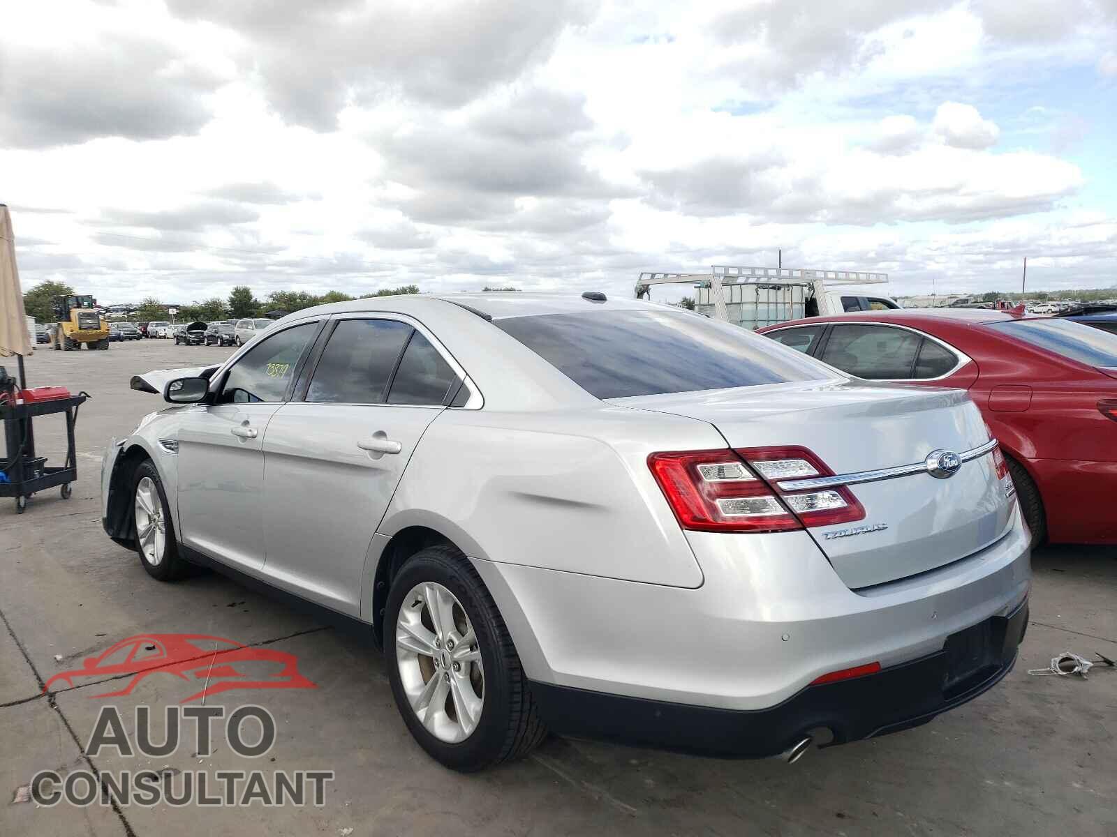 FORD TAURUS 2017 - 1FAHP2E80HG127719