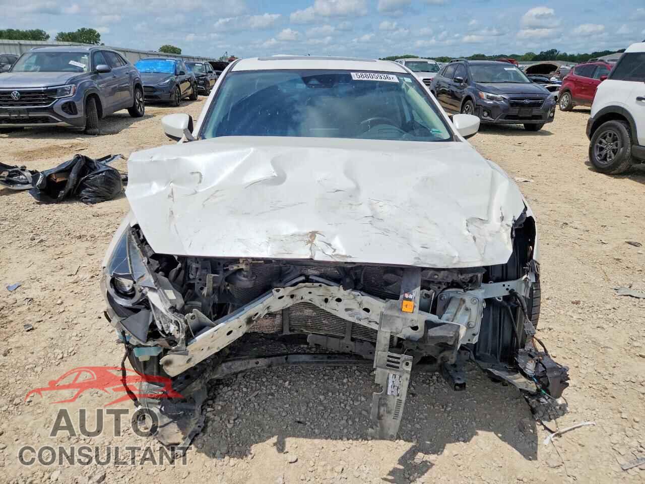 MAZDA 3 2017 - 3MZBN1W3XHM130049
