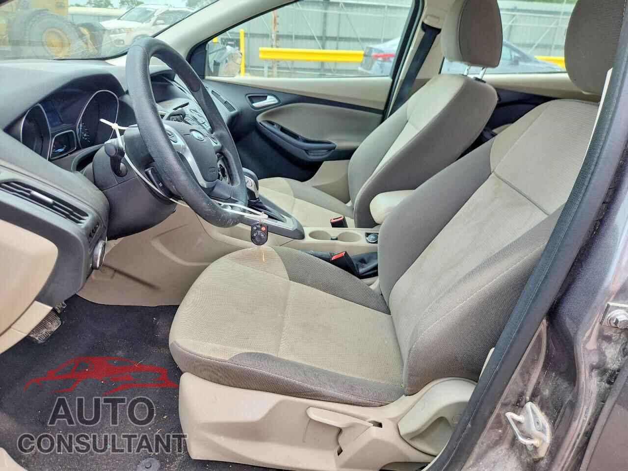 FORD FOCUS 2014 - 1FADP3F23EL218646
