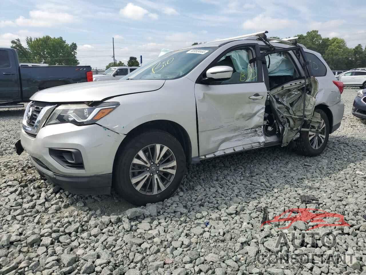 NISSAN PATHFINDER 2017 - 5N1DR2MN7HC664536