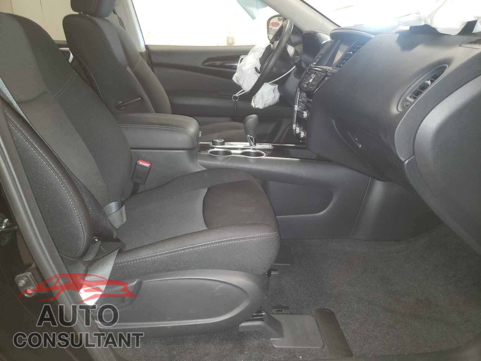 NISSAN PATHFINDER 2019 - 5N1DR2MM9KC650202