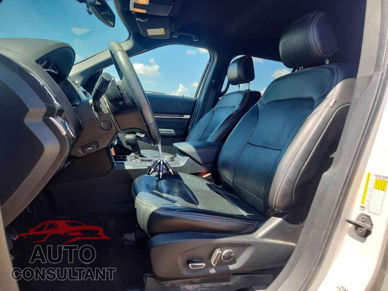 FORD EXPLORER 2017 - 1FM5K8F87HGC69512