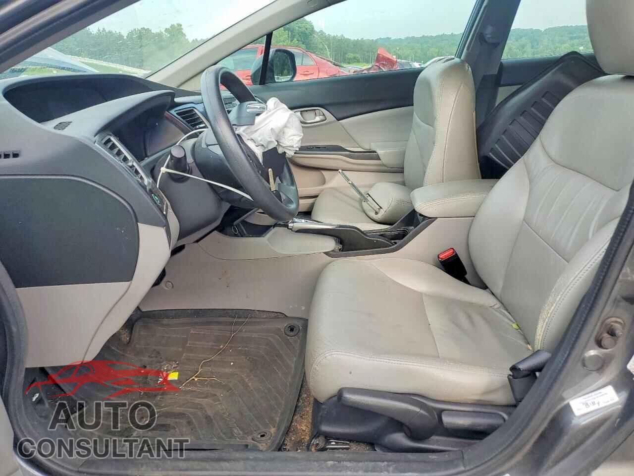 HONDA CIVIC 2013 - 2HGFB2F50DH577665
